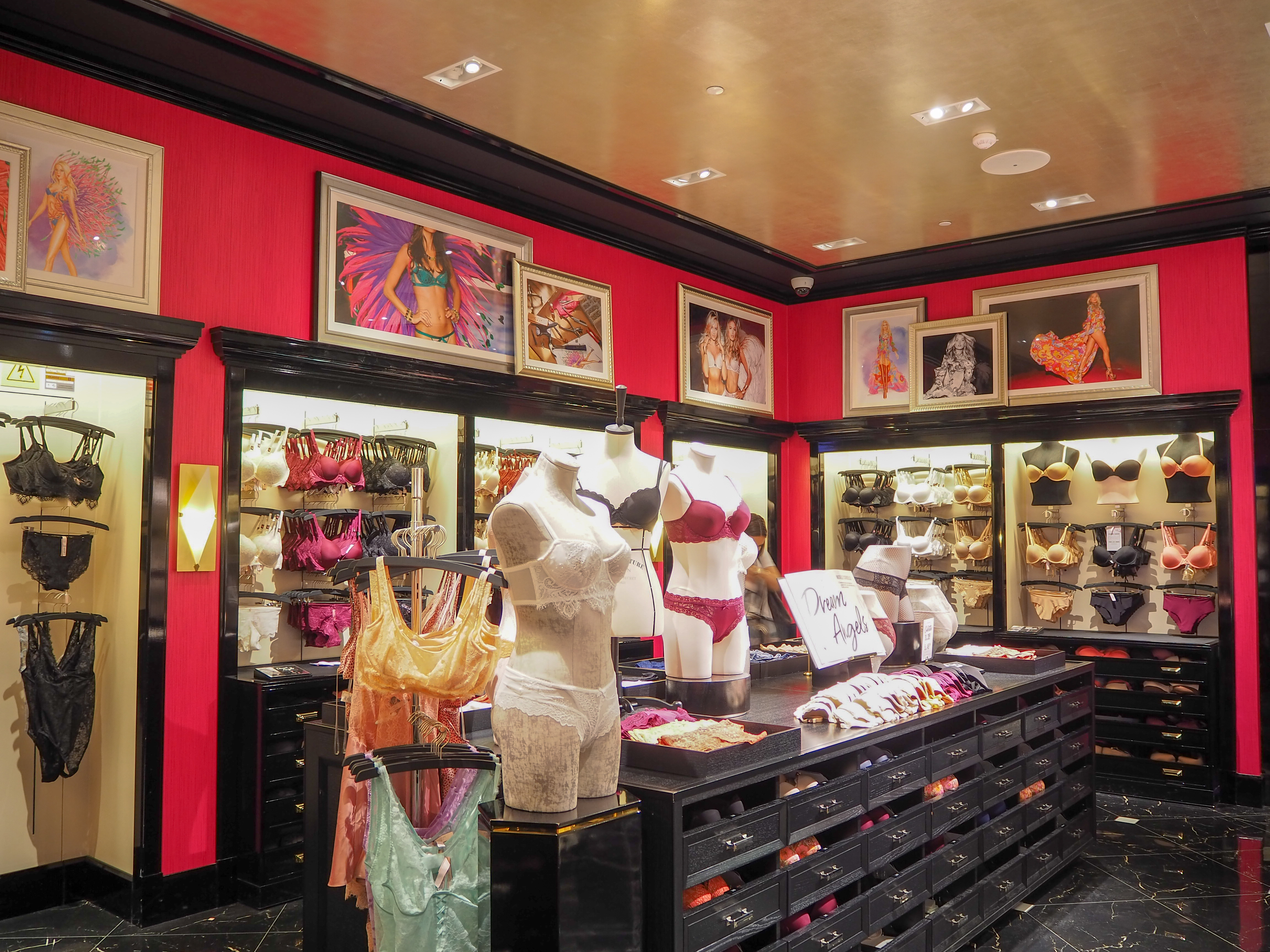 巴黎 VICTORIA'S SECRET Forum des Halles © C' PARIS